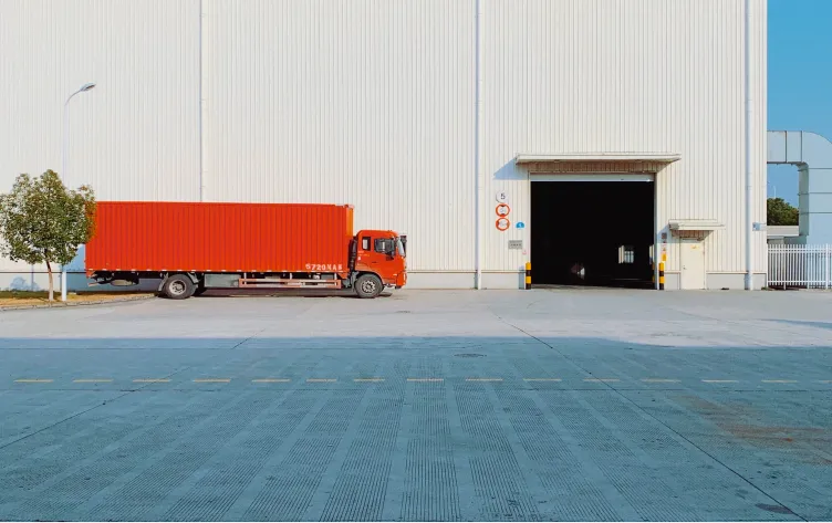 How to adapt to new logistics trends quickly and efficiently hero